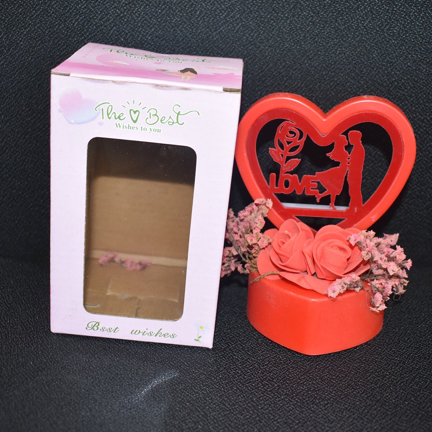 Romantic Heart-Shaped Love Couple Decorative Showpiece with Rose Base (1 Pc) Romantic Heart-Shaped Love Couple Decorative Showpiece with Rose Base (1 Pc)